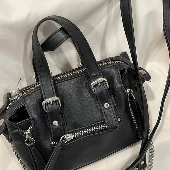 wild fable Handbags - Wild Fable Faux leather Black Mini Chain Crossbody